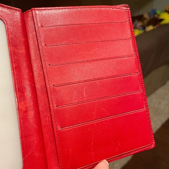 What a great function Auth Louis Vuitton wallet?! - Picture 10 of 15